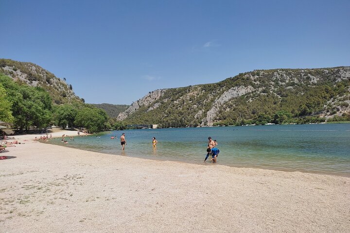 Tour di un giorno alle cascate di Krka con giro in barca da Spalato e Trogir