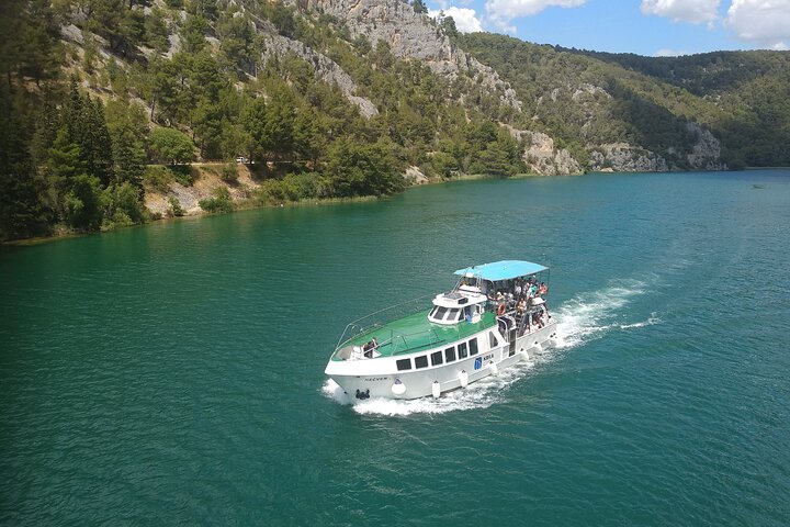 Tour di un giorno alle cascate di Krka con giro in barca da Spalato e Trogir