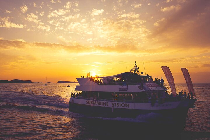 Ibiza strandhopcruise met paddleboards, drankjes en eten 6 uur