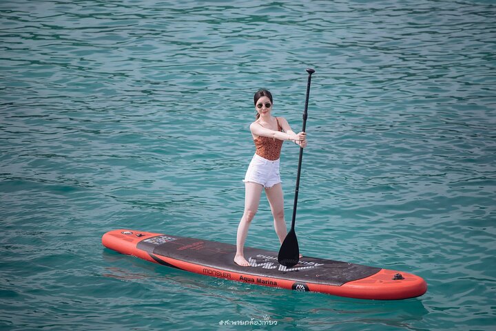 Barco de luxo para as Ilhas James Bond com almoço e jantar ao pôr do sol