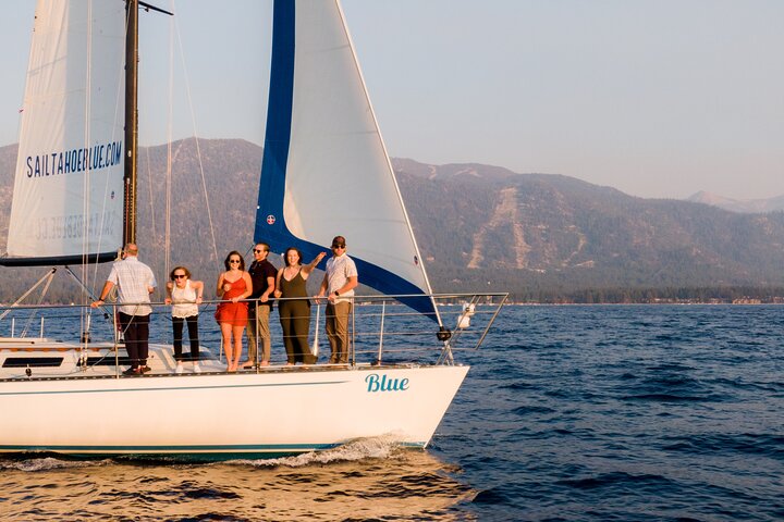 2-stündige Segelkreuzfahrt auf dem Lake Tahoe