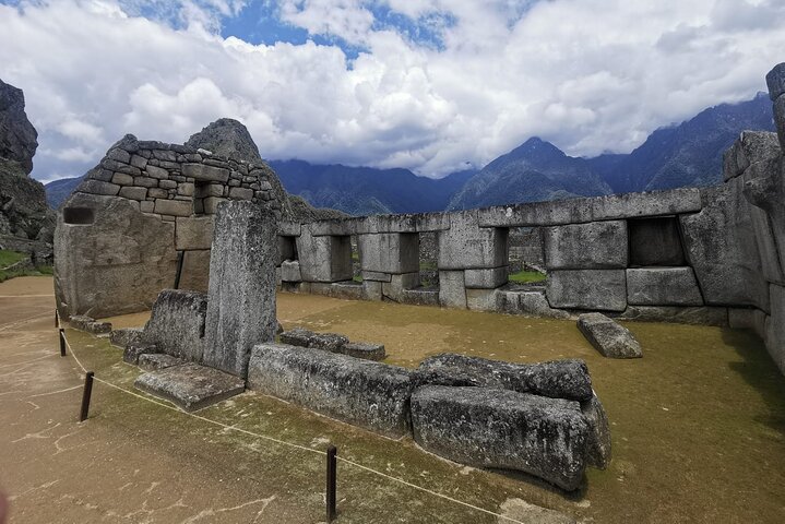 Machu Picchu Full-Day Tour by Train from Cusco