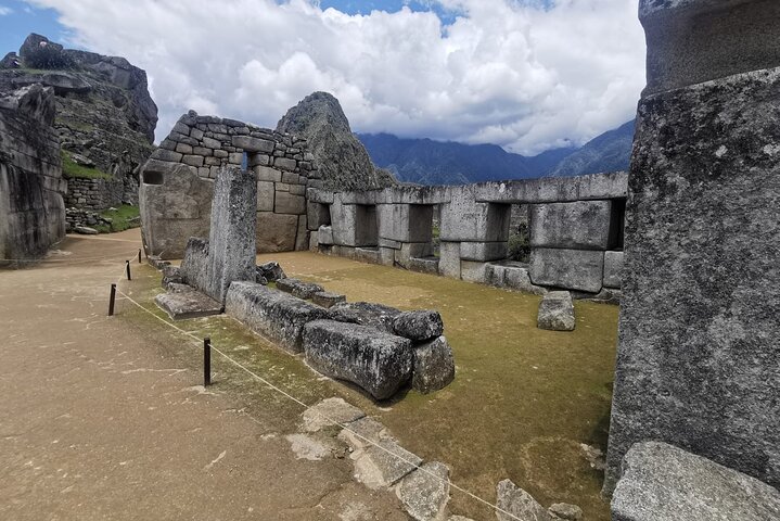 Machu Picchu Full-Day Tour by Train from Cusco
