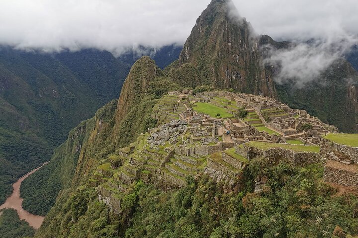 Machu Picchu Full-Day Tour by Train from Cusco