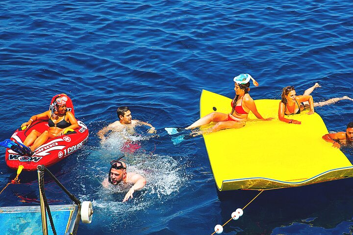 Ibiza strandhopcruise met paddleboards, drankjes en eten 6 uur
