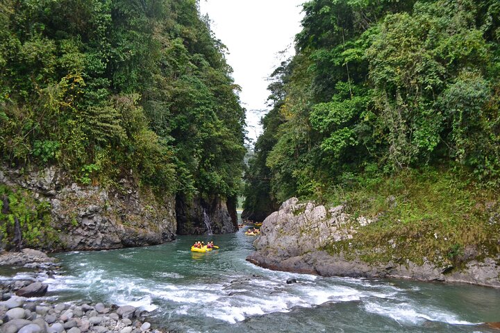 3-tägige Tour auf dem Pacuare-Fluss in Costa Rica.