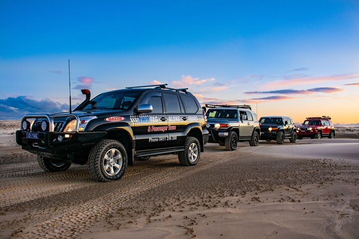 Tour de pasajeros en 4x4 por Port Stephens, playa y dunas de arena