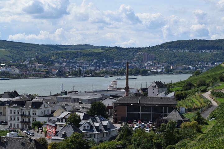 Tour privado a pie por Rudesheim con un guía profesional
