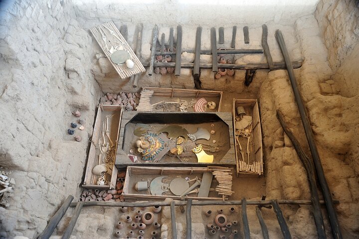 チクラーヨ 1 日 : Huaca Rajada、Tucume、Sipan Royal Toum Museum ランチ付き