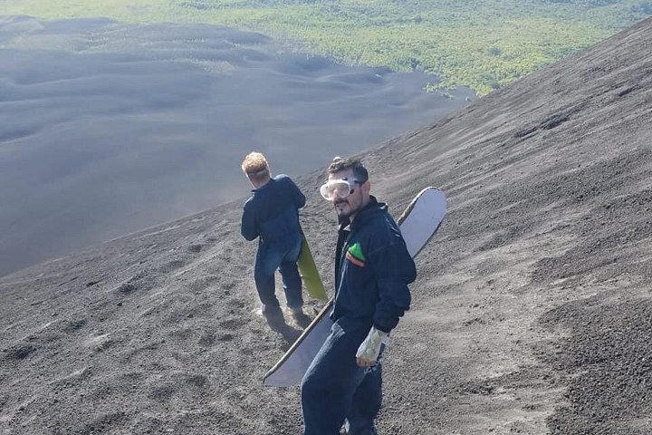 Cerro Negro Volcano and Leon City VIP experience