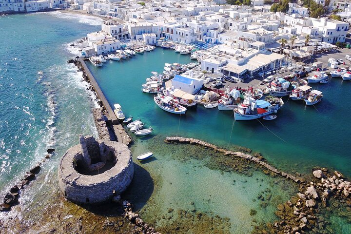 Tour de medio día por lo mejor de Paros con transporte