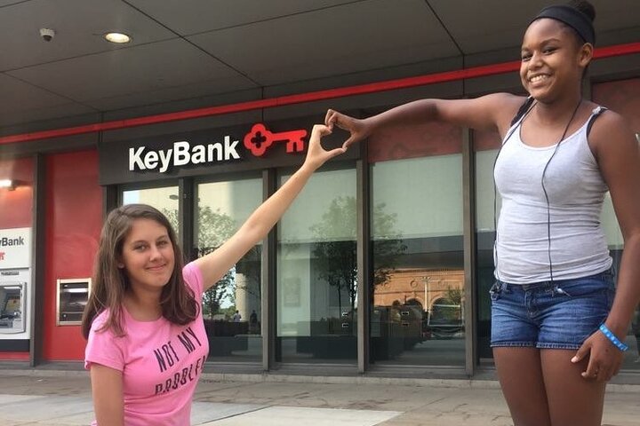 Toledo City Scavenger Hunt door Zombie Scavengers