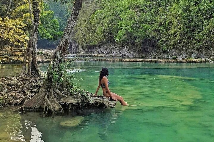 Ontdek de paradijselijke Semuc Champey + Kanba-grotten - Tour vanuit Cobán