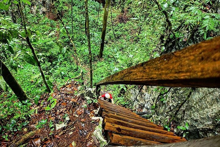 Besuchen Sie die Höhlen von Bombil Pek - Tour von Coban