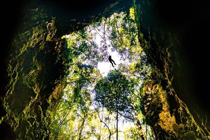 Besuchen Sie die Höhlen von Bombil Pek - Tour von Coban