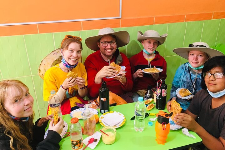 テイスティング付きのキトの美食と文化のウォーキングツアー