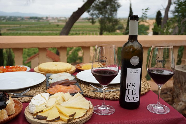 A Day Among the Vineyards, Lunch at a Family-Owned Winery