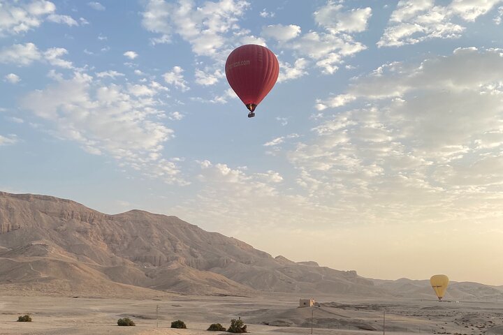 Vol de luxe en montgolfière au lever du soleil à Louxor avec prise en charge à l'hôtel