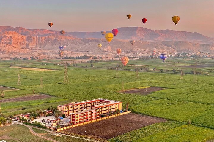 Vol de luxe en montgolfière au lever du soleil à Louxor avec prise en charge à l'hôtel