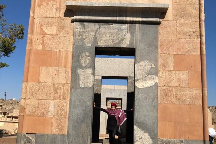 Excursion d'une journée sur les rives ouest et est de la ville de Louxor en Égypte