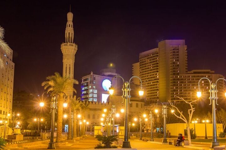 Recorrido nocturno por El Cairo, recorridos a pie y carruaje tirado por caballos
