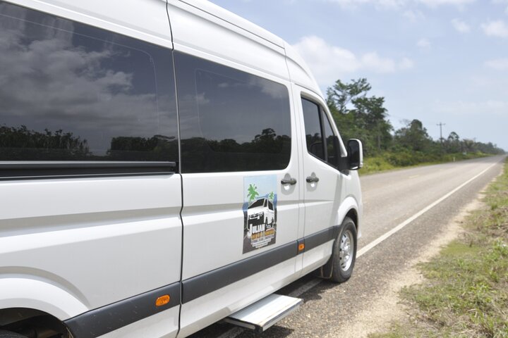 Privat transfer från Belize City och flygplats till Placencia