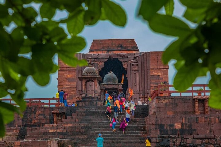 Abrigos de rocha de Bhimbetka e viagem de um dia ao templo de Bhojpur saindo de Bhopal