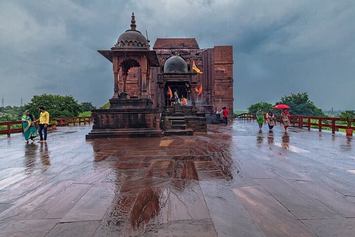 Abrigos de rocha de Bhimbetka e viagem de um dia ao templo de Bhojpur saindo de Bhopal