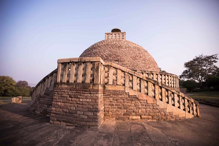 Sanchi Stupas & Udaygiri Caves Dagstur fra Bhopal