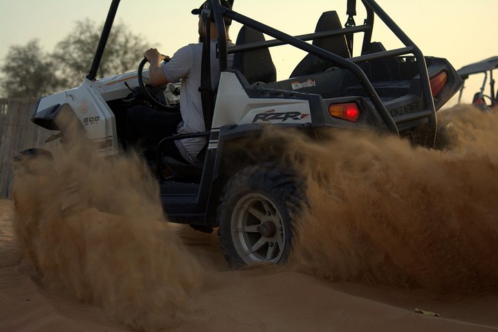 Dune Buggy Tour para 2 assentos ou 4 assentos no deserto de Ras al Khaimah