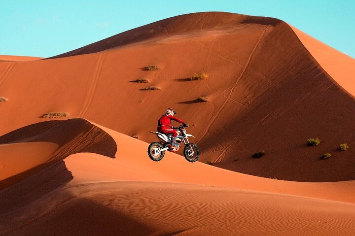 Tour de aventura KTM de 2 días por las dunas de Merzouga