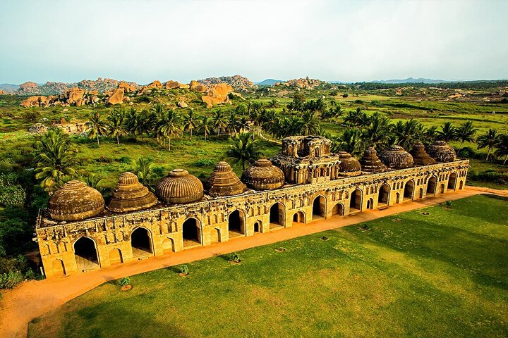 Hampi Heritage Hues: Upptäck Majesty of Vijayanagara Empire