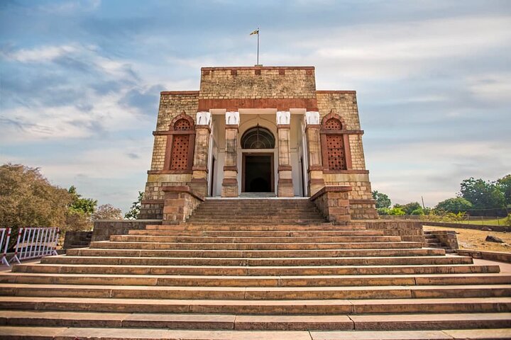 Sanchi Stupas & Udaygiri Caves Dagstur fra Bhopal