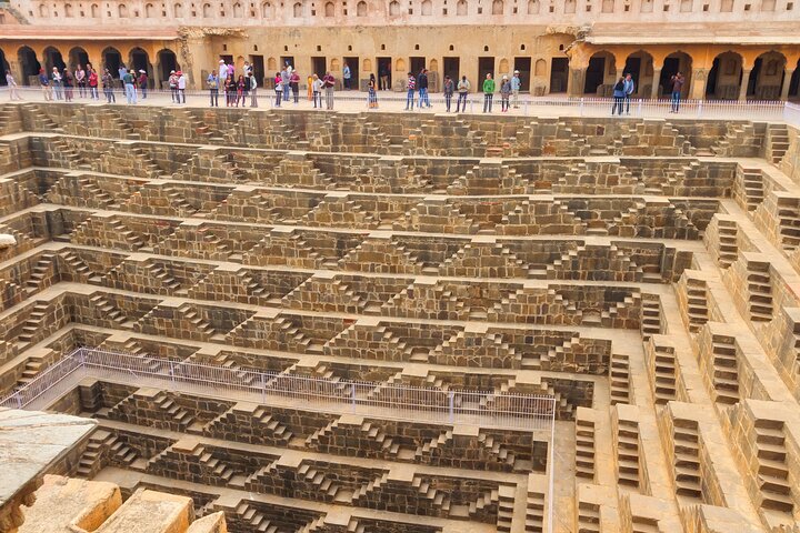 Agra Drop mit Besuch von Chand Baori und Fatehpur Sikri von Bundi