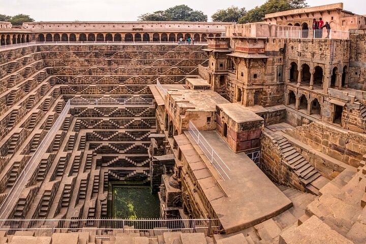 Agra Drop mit Besuch von Chand Baori und Fatehpur Sikri von Bundi