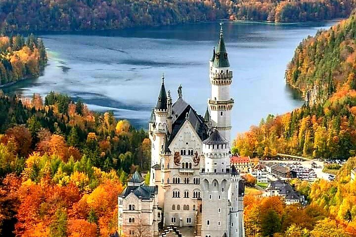 Saltafila: tour privato del castello di Neuschwanstein da Füssen o Hohenschwangau