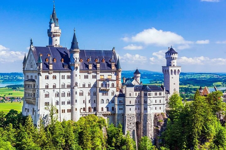 Saltafila: tour privato del castello di Neuschwanstein da Füssen o Hohenschwangau