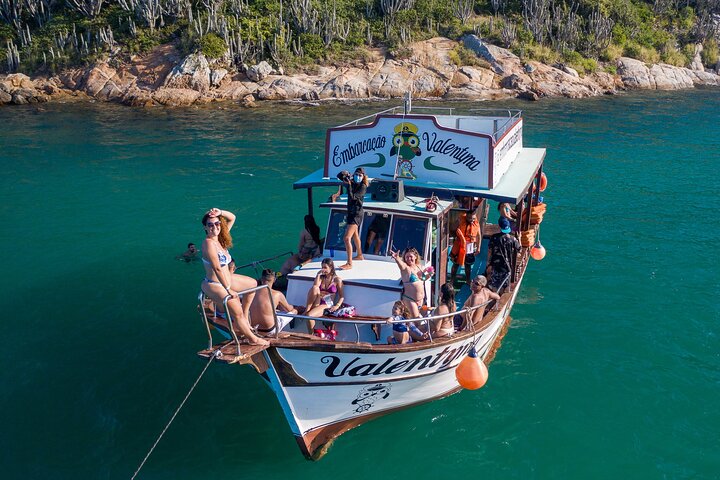 En-berättelse öppen bar båttur Arraial do Cabo