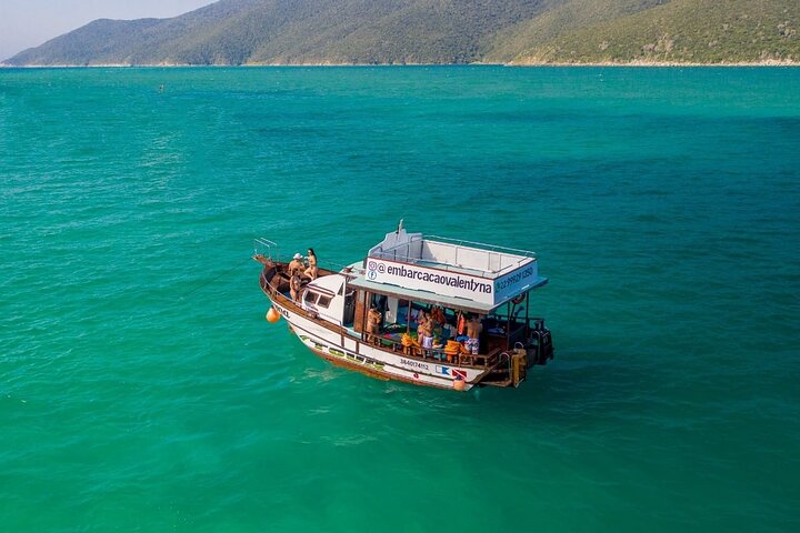 En-berättelse öppen bar båttur Arraial do Cabo