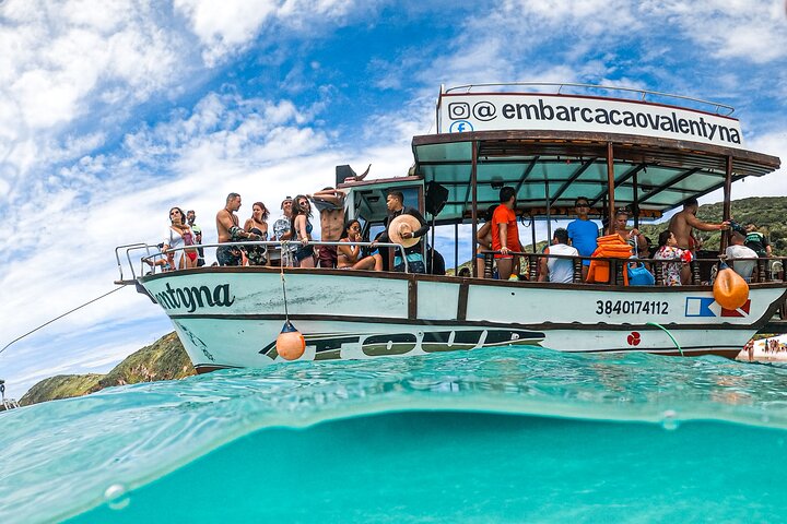 En-berättelse öppen bar båttur Arraial do Cabo