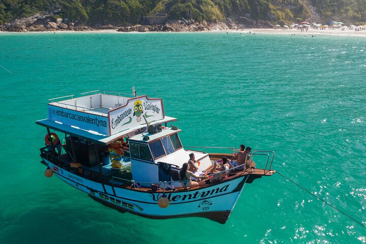 En-berättelse öppen bar båttur Arraial do Cabo
