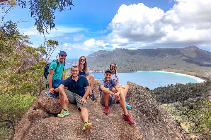 Tour di un'intera giornata a Wineglass Bay e Freycinet NP da Hobart via Richmond Village
