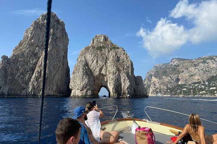 Capri Blue Grotto lille gruppe båd dagstur fra Sorrento