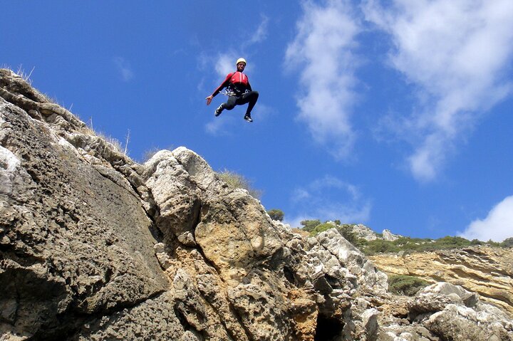 Sesimbra - Coasteering nel Parco Naturale di Arrabida (regione di Lisbona)
