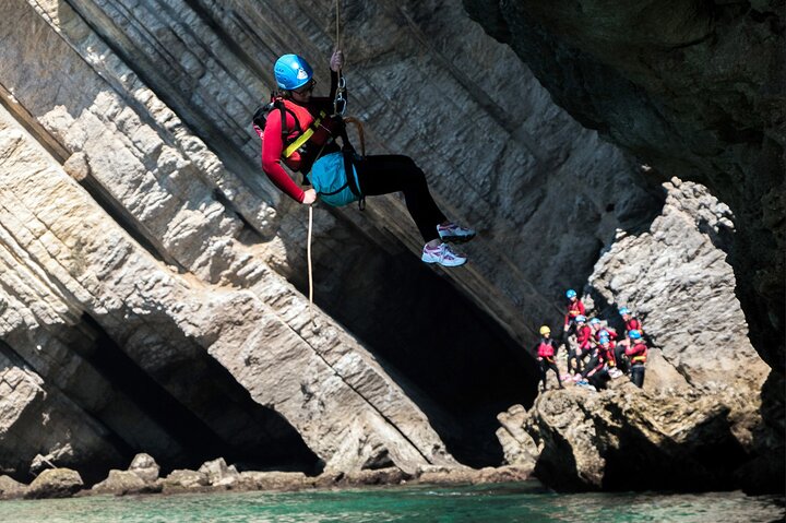Sesimbra - Coasteering nel Parco Naturale di Arrabida (regione di Lisbona)
