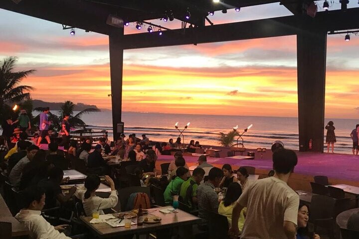 Taotao Tasi, o Jantar na Praia Show em Guam
