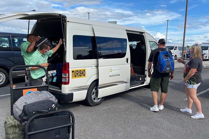 Privater Transfer vom Flughafen Liberia nach RIU Guanacaste Hotel