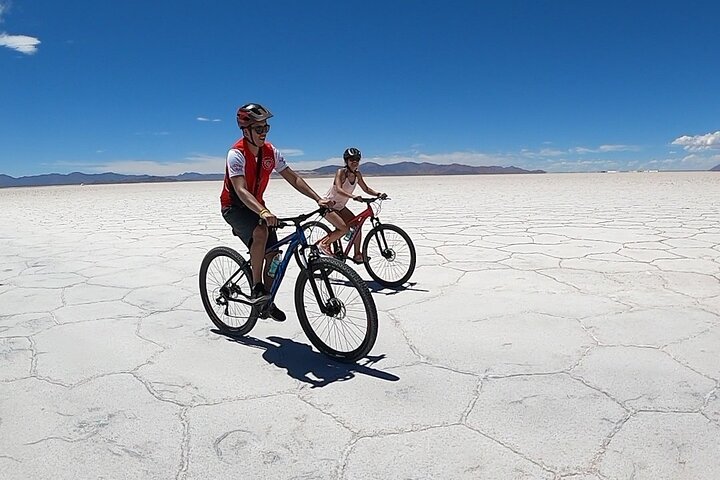 Sykkeleventyr i Salinas Grandes med piknik