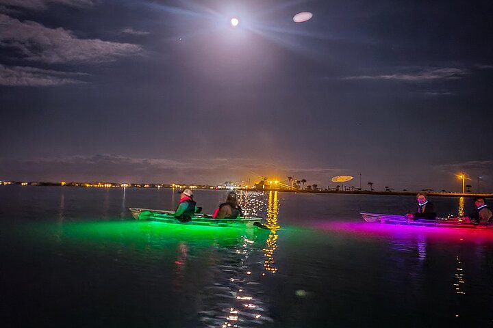 Vakantiewoningen in de buurt van GlowRow Glowing Kayak Tour Rockport