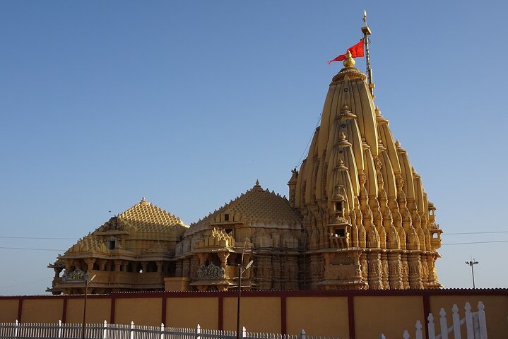 Soggiorno storico e spirituale: tour da Rajkot a Somnath